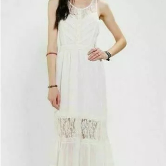 Urban Outfitters | Kimchi Blue Lace Maxi Dress - Picture 2 of 3